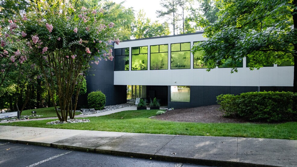 2919 Colony Rd, Durham, NC à louer - Photo du bâtiment - Image 2 de 11