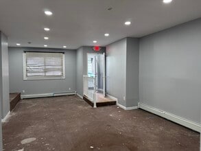 635 Newark Ave, Jersey City, NJ for lease Interior Photo- Image 2 of 15