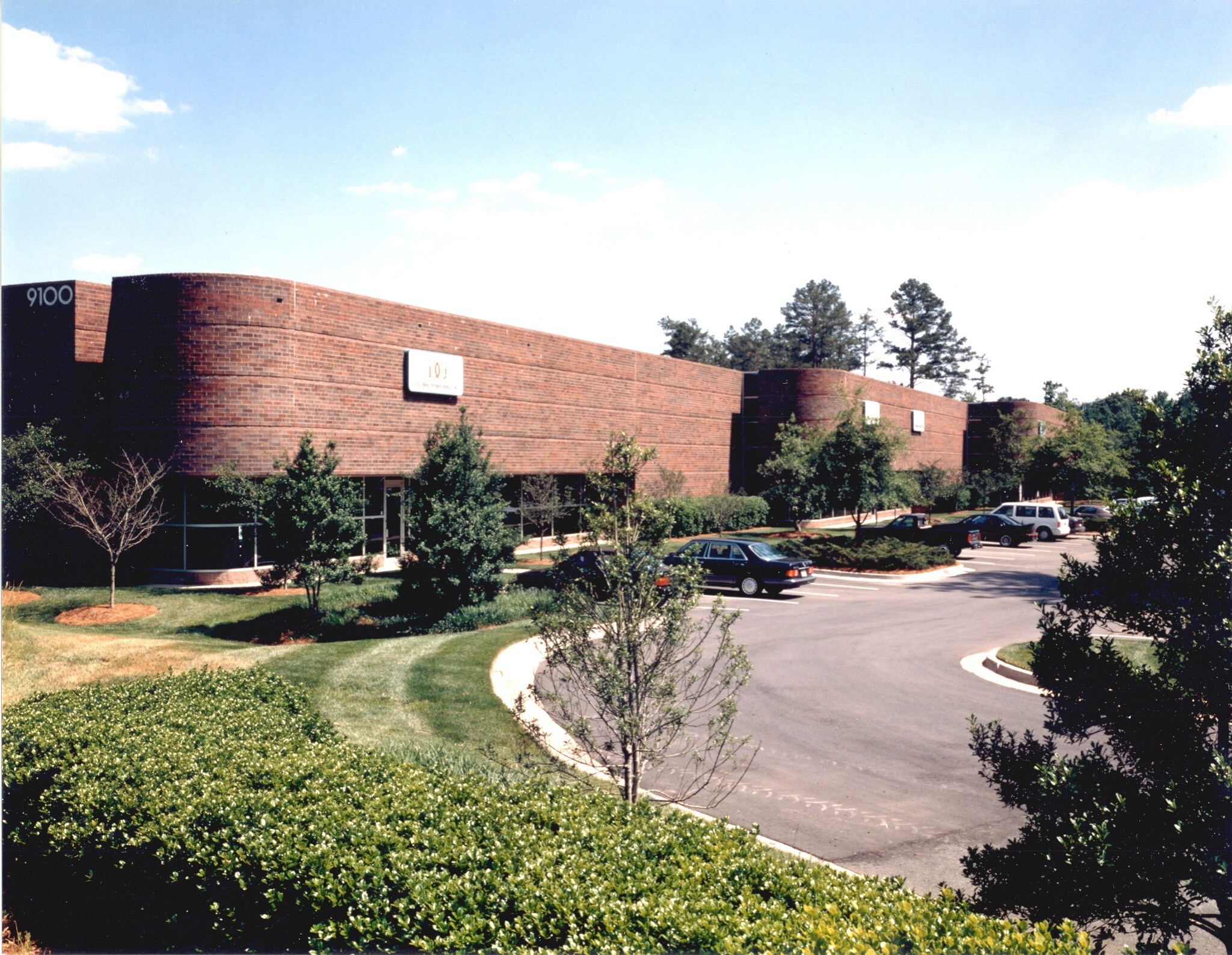 9006 Perimeter Woods Dr, Charlotte, NC for lease Primary Photo- Image 1 of 29