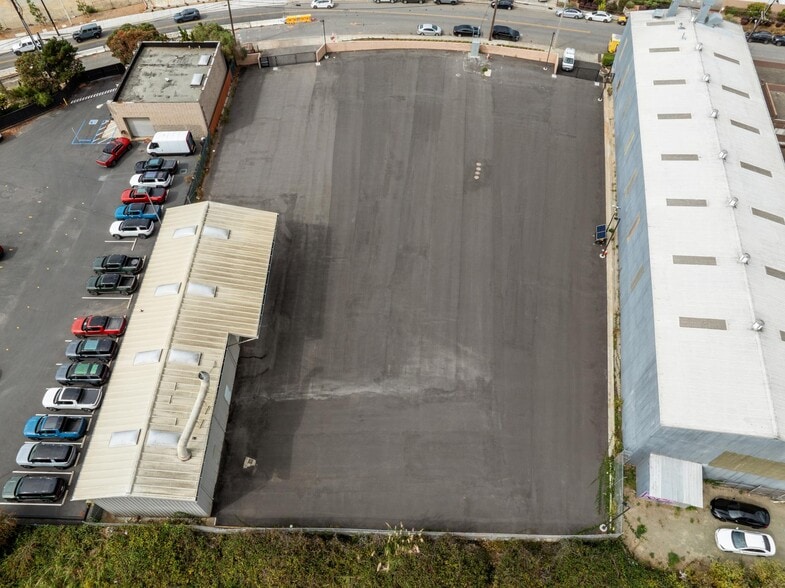 149-151 S Linden Ave, South San Francisco, CA for lease - Building Photo - Image 2 of 9