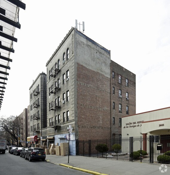 2597 Jerome Ave, Bronx, NY à vendre - Photo du bâtiment - Image 2 de 3