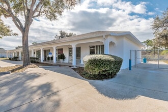 2220 Hibiscus Dr, Edgewater, FL for lease Interior Photo- Image 1 of 5
