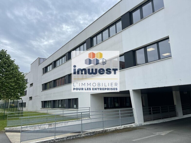 Bureau dans Rennes à louer - Photo du bâtiment - Image 2 de 3