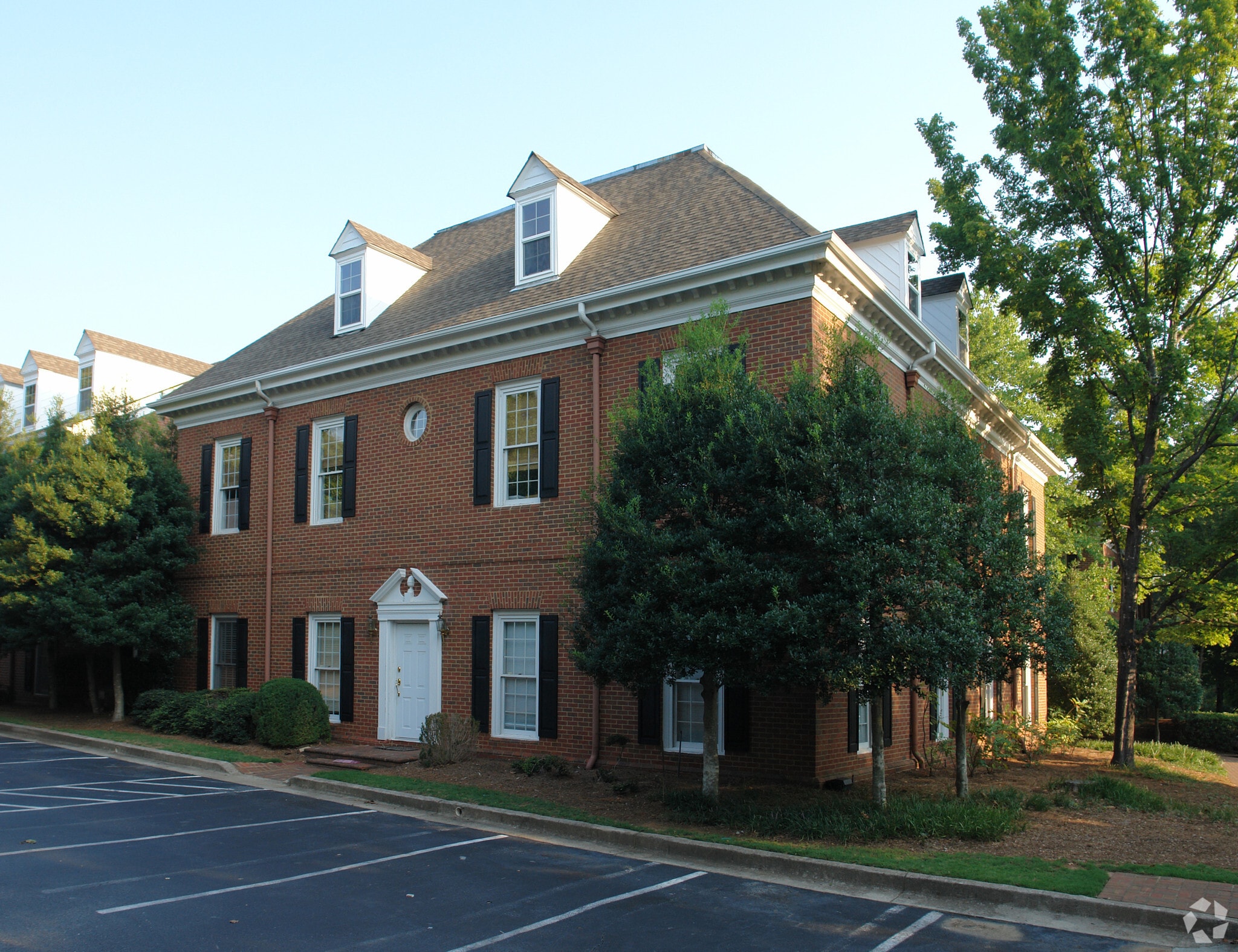 5064 Roswell Rd NE, Atlanta, GA for lease Building Photo- Image 1 of 4