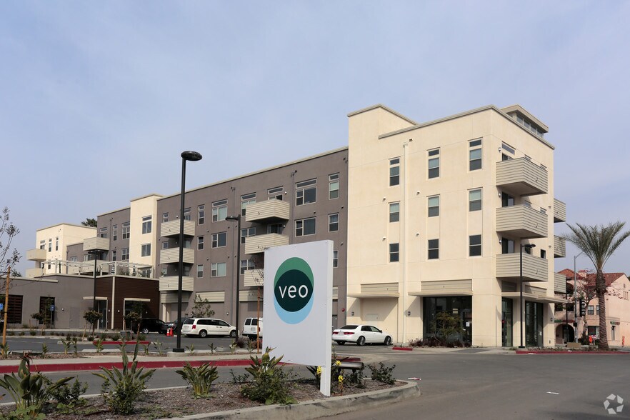 612-620 E Carson St, Carson, CA à louer - Photo du bâtiment - Image 2 de 13