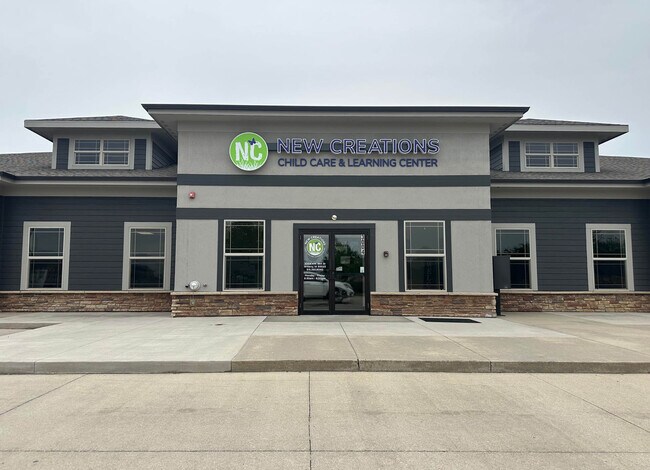 More details for 3004 NW 18th St, Ankeny, IA - Retail for Sale