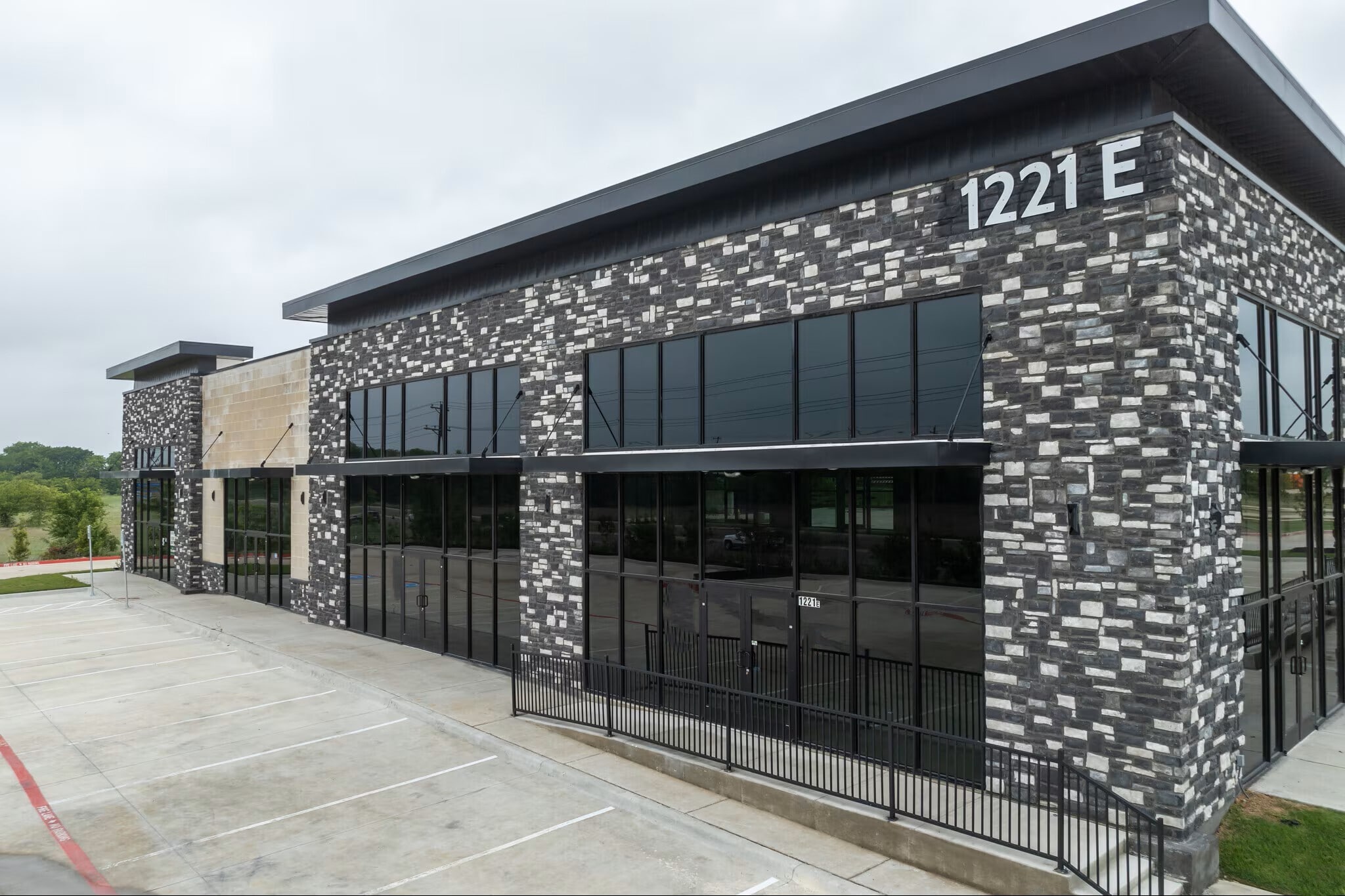 1221 E University Dr, Prosper, TX for lease Building Photo- Image 1 of 10