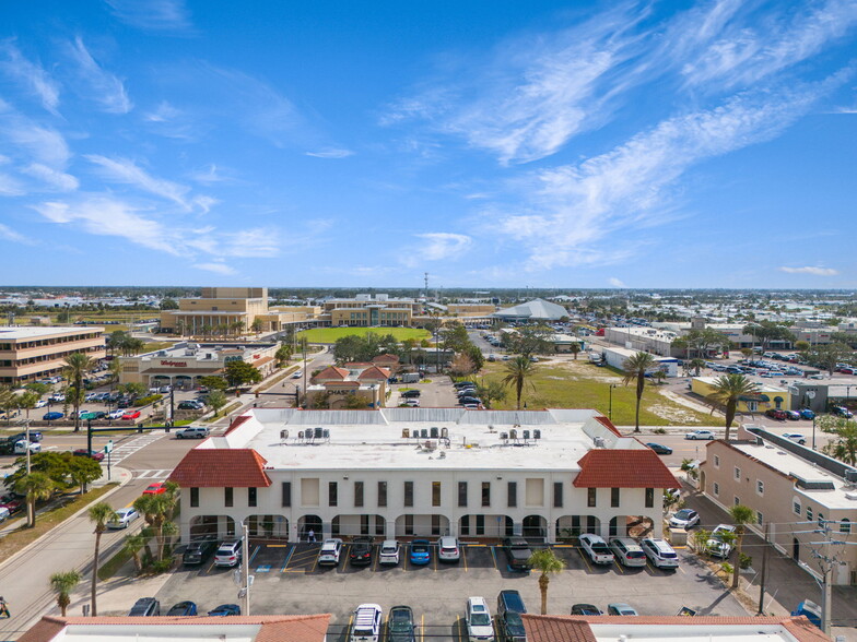 400 S Tamiami Trl, Venice, FL for sale - Building Photo - Image 3 of 36