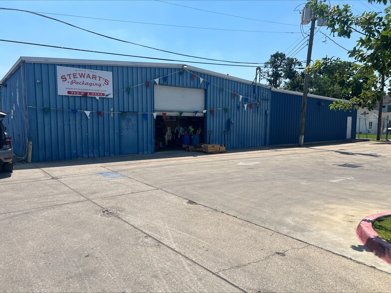 2520 Airline Dr, Houston, TX for lease - Building Photo - Image 2 of 2