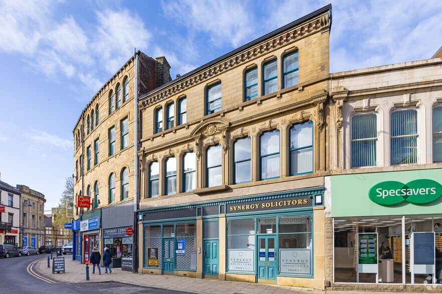 6-10 Westgate, Dewsbury for lease - Building Photo - Image 2 of 2