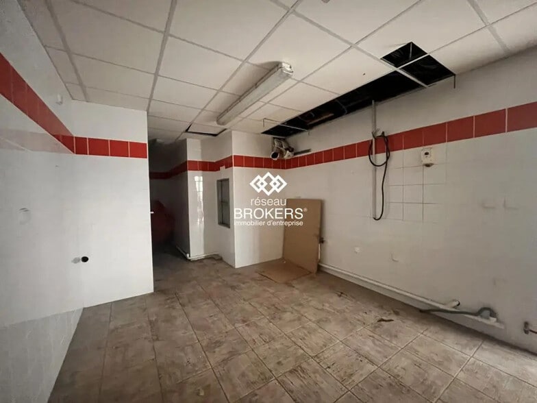 Commerce de détail dans Saint-Nazaire à louer - Photo intérieure - Image 2 de 6