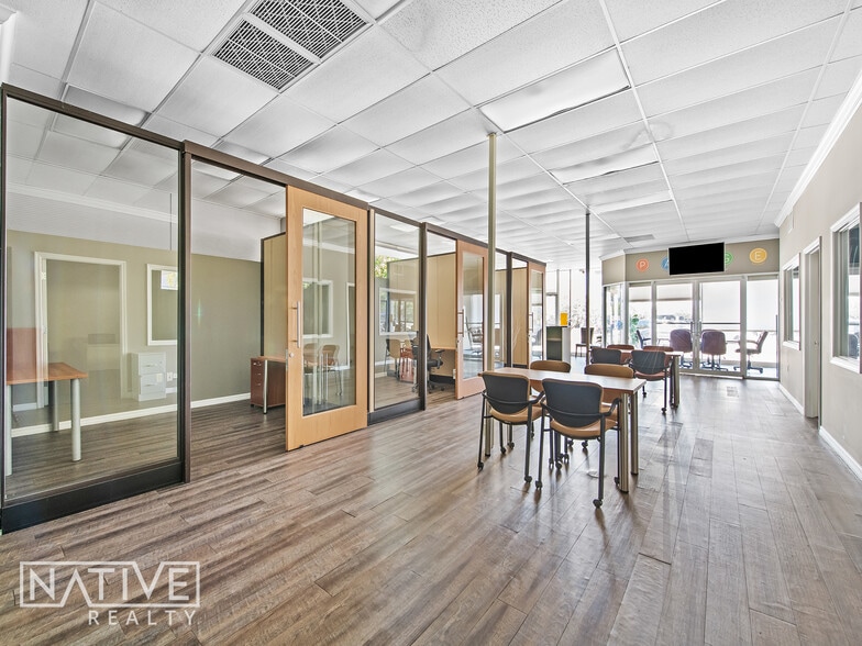 2700 E Oakland Park Blvd, Fort Lauderdale, FL for sale - Building Photo - Image 3 of 27