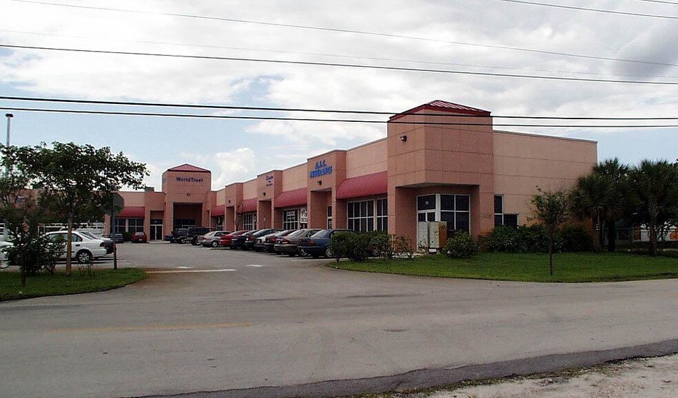 4615 NW 72nd Ave, Miami, FL à louer - Autre - Image 2 de 13