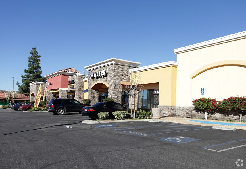 31904-31952 Mission Trail Ave, Lake Elsinore, CA à louer - Photo du bâtiment - Image 2 de 4