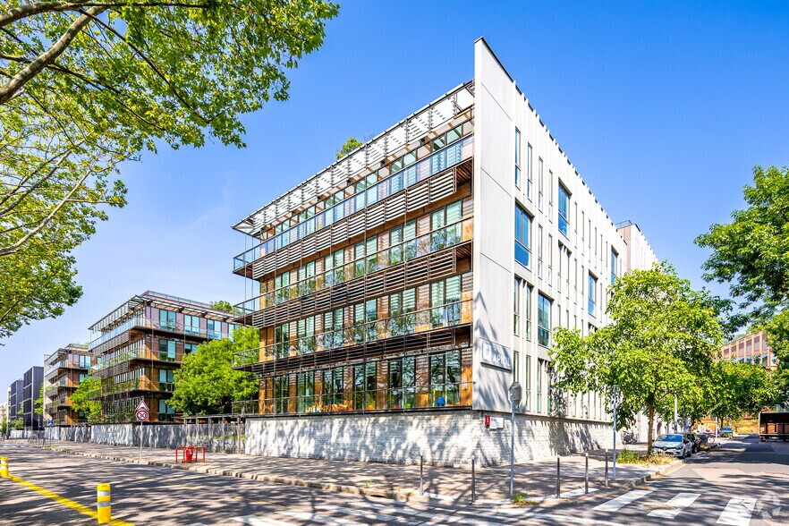 22 Rue Félix Mangini, Lyon à louer - Photo du bâtiment - Image 2 de 3