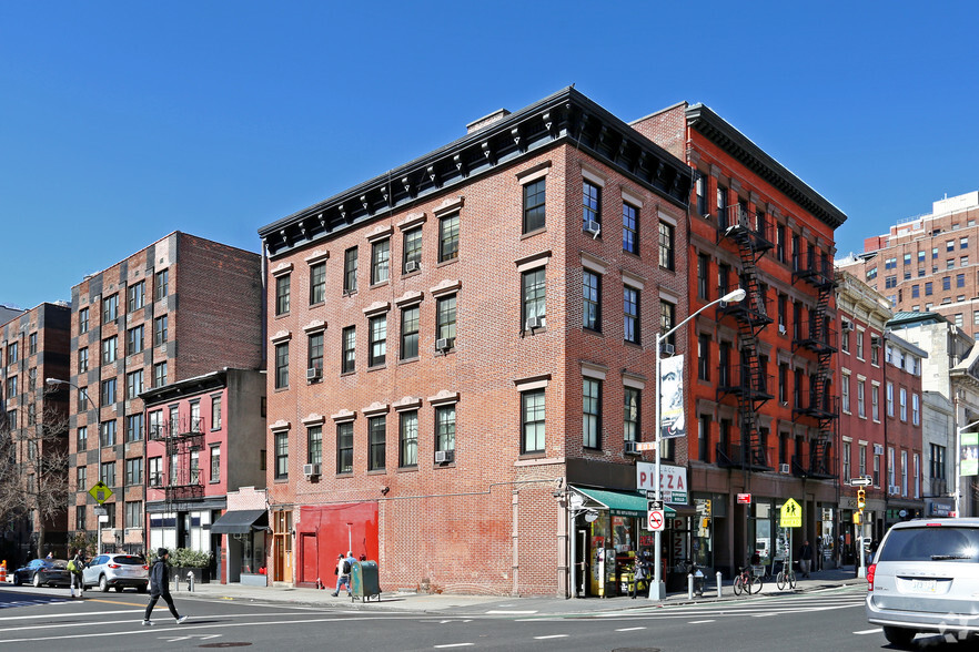 301 W 13th St, New York, NY for sale - Primary Photo - Image 1 of 1