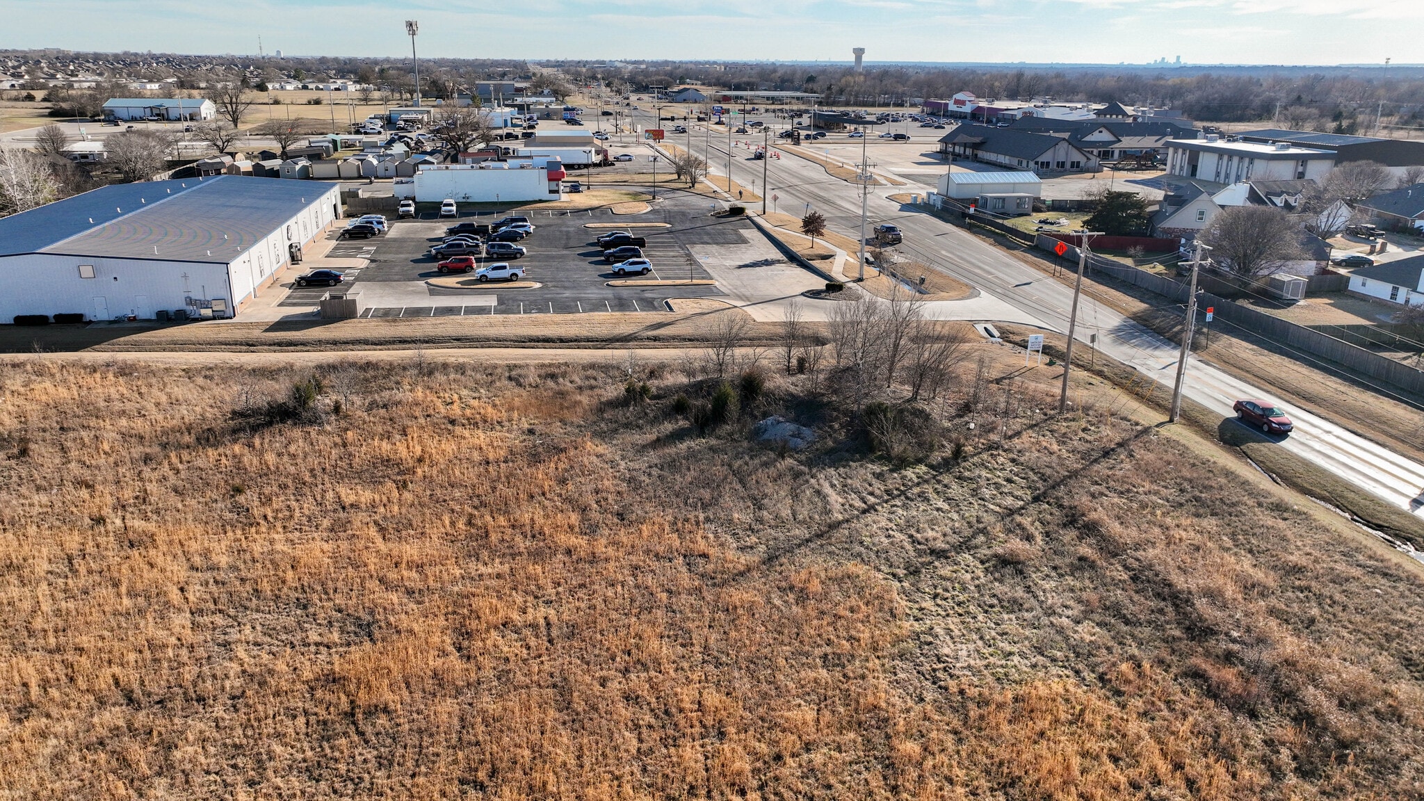 11695 N Garnett Rd, Collinsville, OK for sale Primary Photo- Image 1 of 13