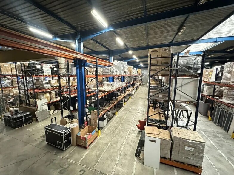 Industriel dans Gonesse à louer - Photo du bâtiment - Image 3 de 12