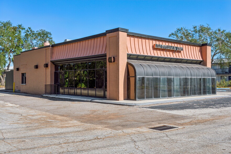 6620 E Dr Martin Luther King Jr Blvd, Tampa, FL for lease - Building Photo - Image 1 of 10