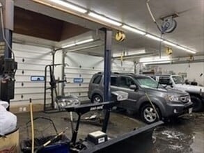 1213 Worcester St, Springfield, MA for lease Interior Photo- Image 2 of 4