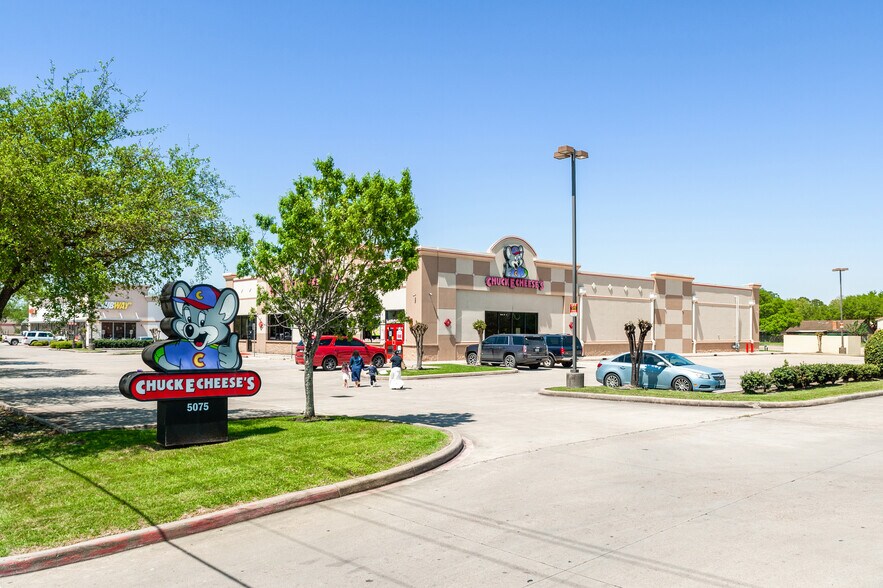 5075 Fairmont Pky, Pasadena, TX for sale - Building Photo - Image 2 of 4