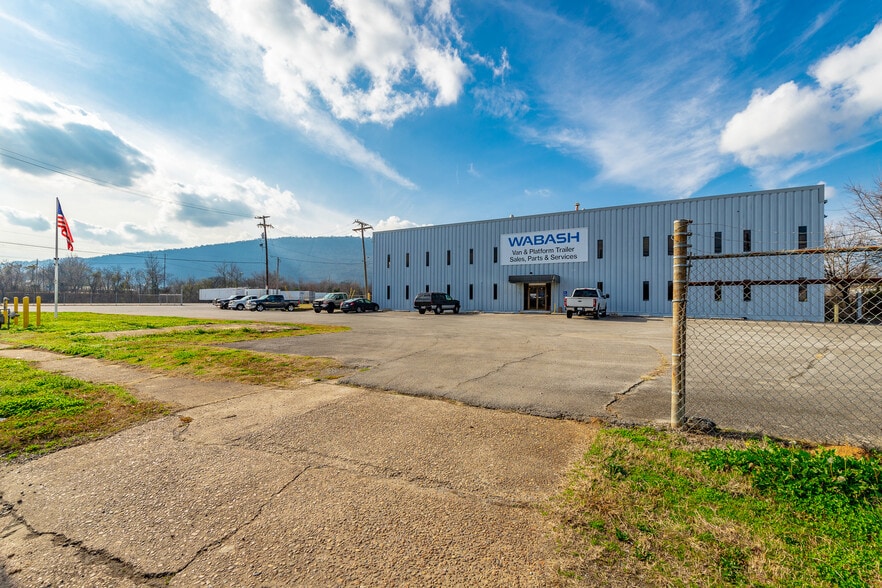 3217 Alton Park Blvd, Chattanooga, TN à louer - Photo du bâtiment - Image 2 de 11