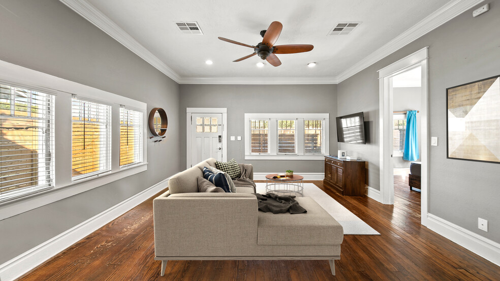 6005 N Main St, Houston, TX à vendre - Photo intérieure - Image 2 de 40