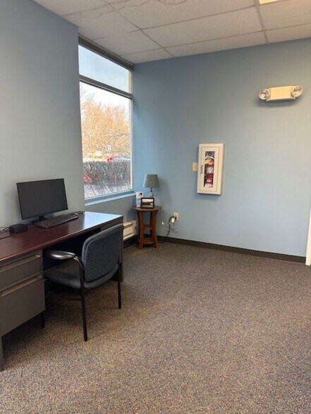 4170 Lafayette Center Dr, Chantilly, VA à louer - Photo du bâtiment - Image 2 de 38