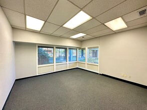 3002-3028 Beacon Blvd, West Sacramento, CA for lease Interior Photo- Image 1 of 5