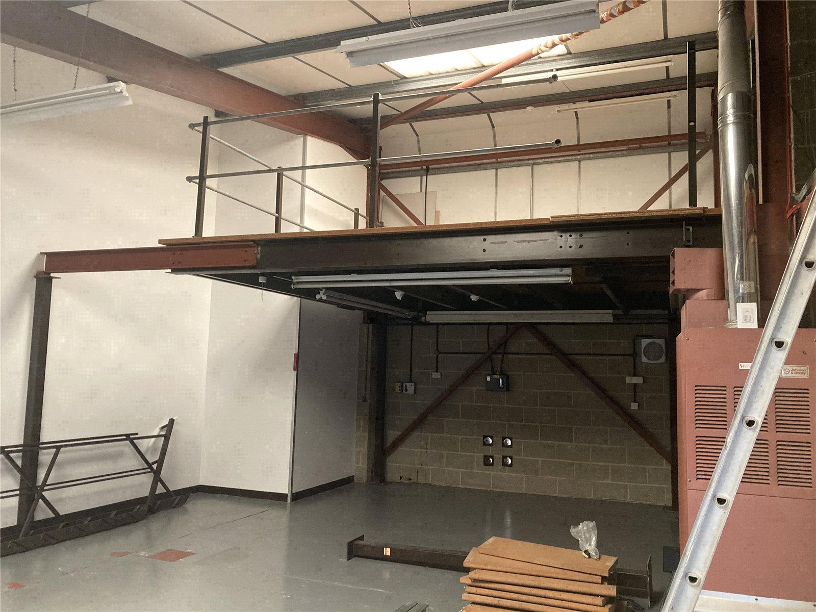 12A-12B Black Moor Rd, Verwood for lease Interior Photo- Image 1 of 1