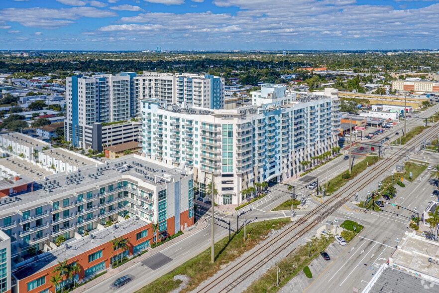 2100-2116 Hollywood Blvd, Hollywood, FL for lease - Aerial - Image 2 of 4