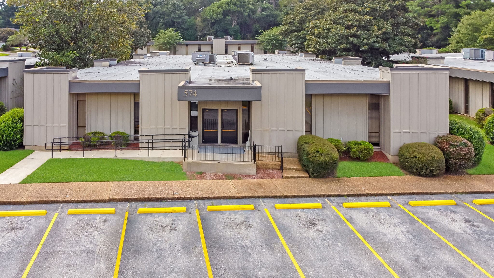 574 Azalea Rd, Mobile, AL à louer Photo intérieure- Image 1 de 4