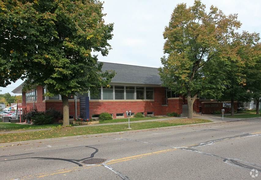 215 N 2nd St, River Falls, WI for sale - Building Photo - Image 1 of 1