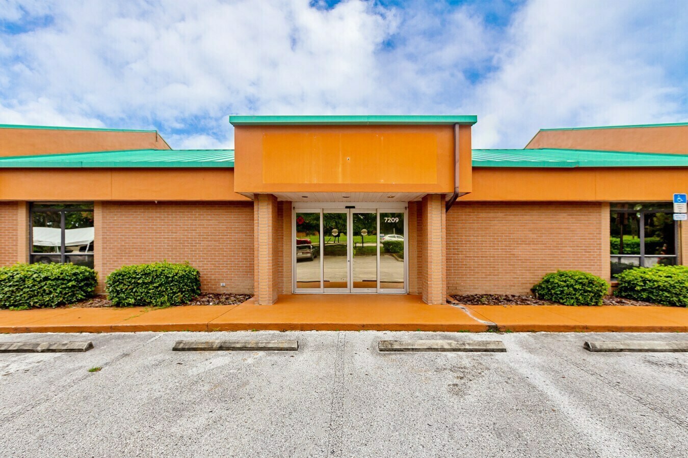 7209 Green Slope Dr, Zephyrhills, FL à louer Photo du bâtiment- Image 1 de 4