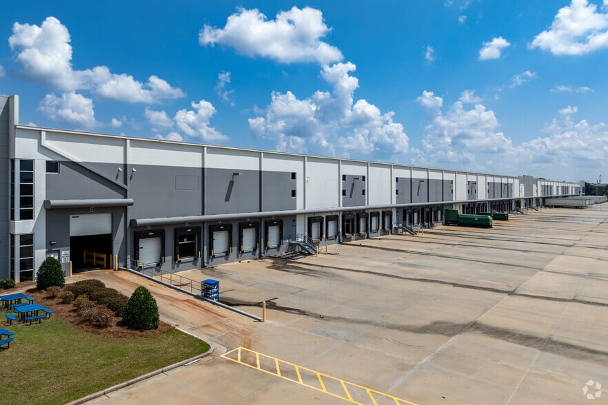 2160 Anvil Block Rd, Forest Park, GA for lease - Building Photo - Image 2 of 3