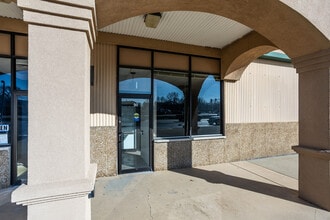 88-96 Northport Dr, Alton, IL à louer Photo intérieure- Image 2 de 11