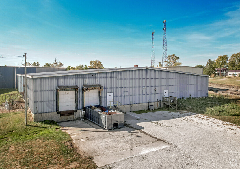 908-918 E Franklin St, Hartford City, IN à vendre - Photo du bâtiment - Image 1 de 1