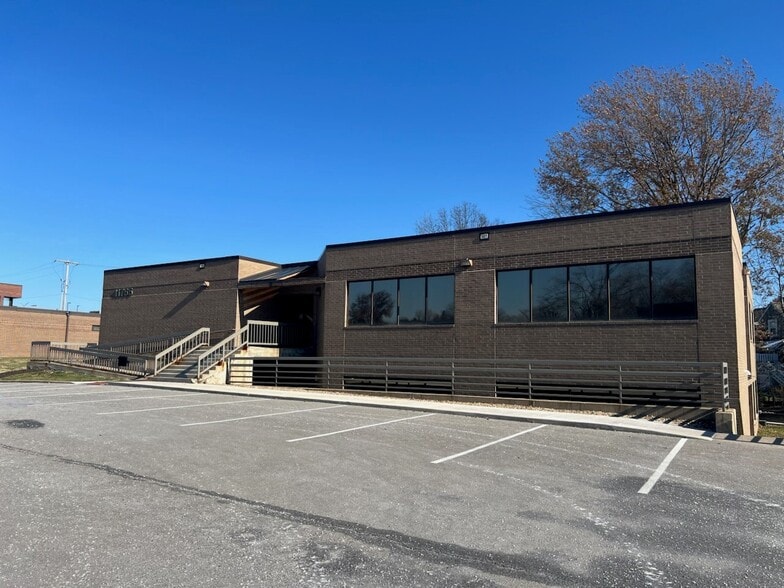 11755 W 112th St, Overland Park, KS for sale - Building Photo - Image 2 of 13