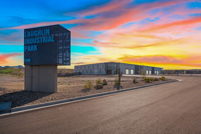Plus de détails pour Laughlin Ranch Blvd, Bullhead City, AZ - Industriel à louer