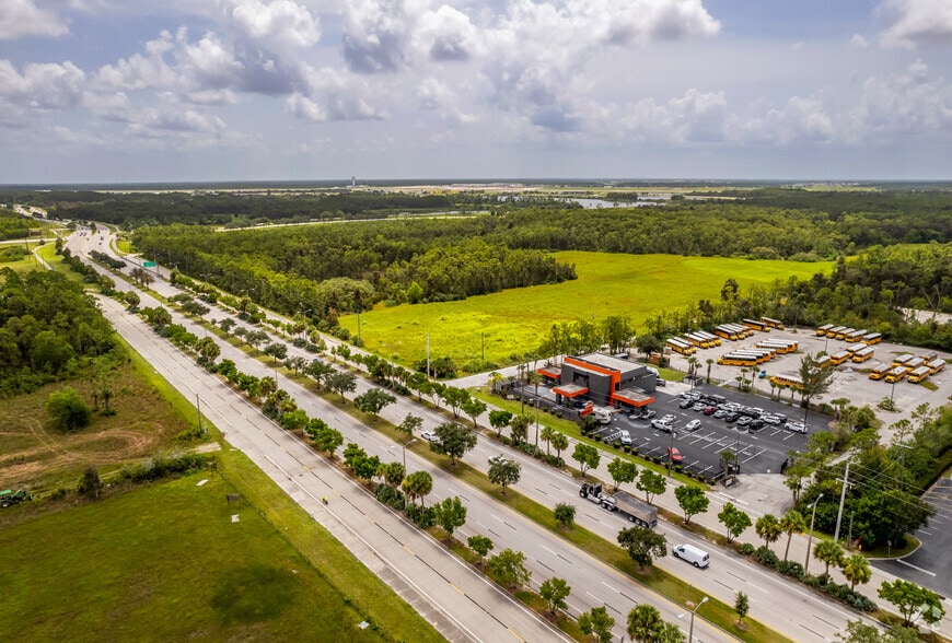 13201 Saddle Rd, Fort Myers, FL for sale - Aerial - Image 2 of 13