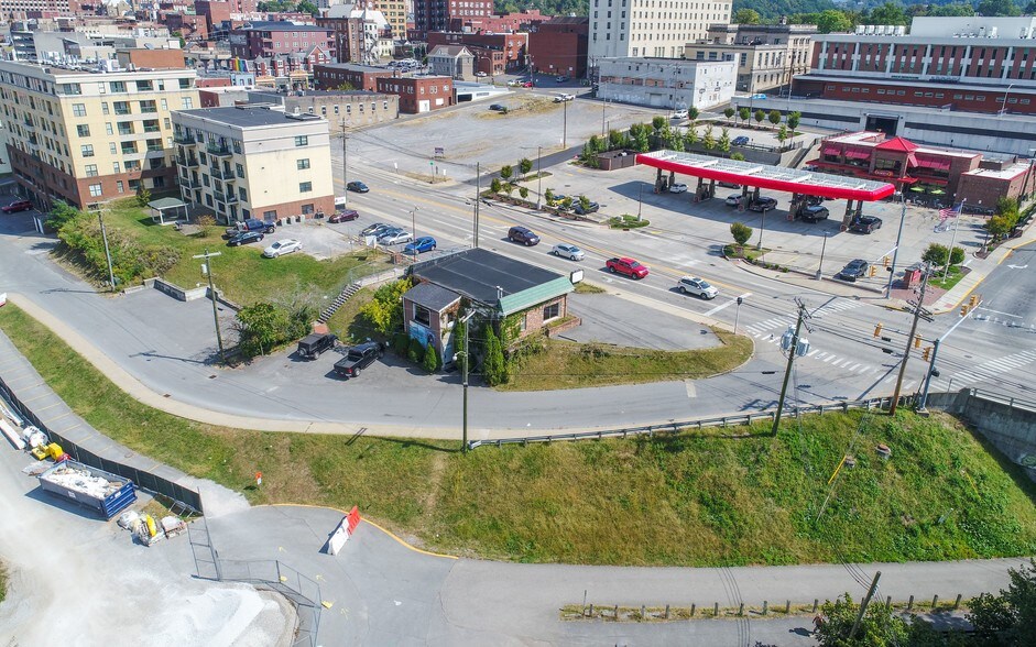 Waterfront portefeuille de 2 propriétés à vendre sur LoopNet.ca - Photo du bâtiment - Image 1 de 6