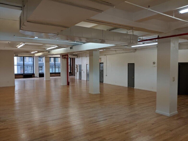 141 W 28th St, New York, NY for lease - Interior Photo - Image 2 of 29