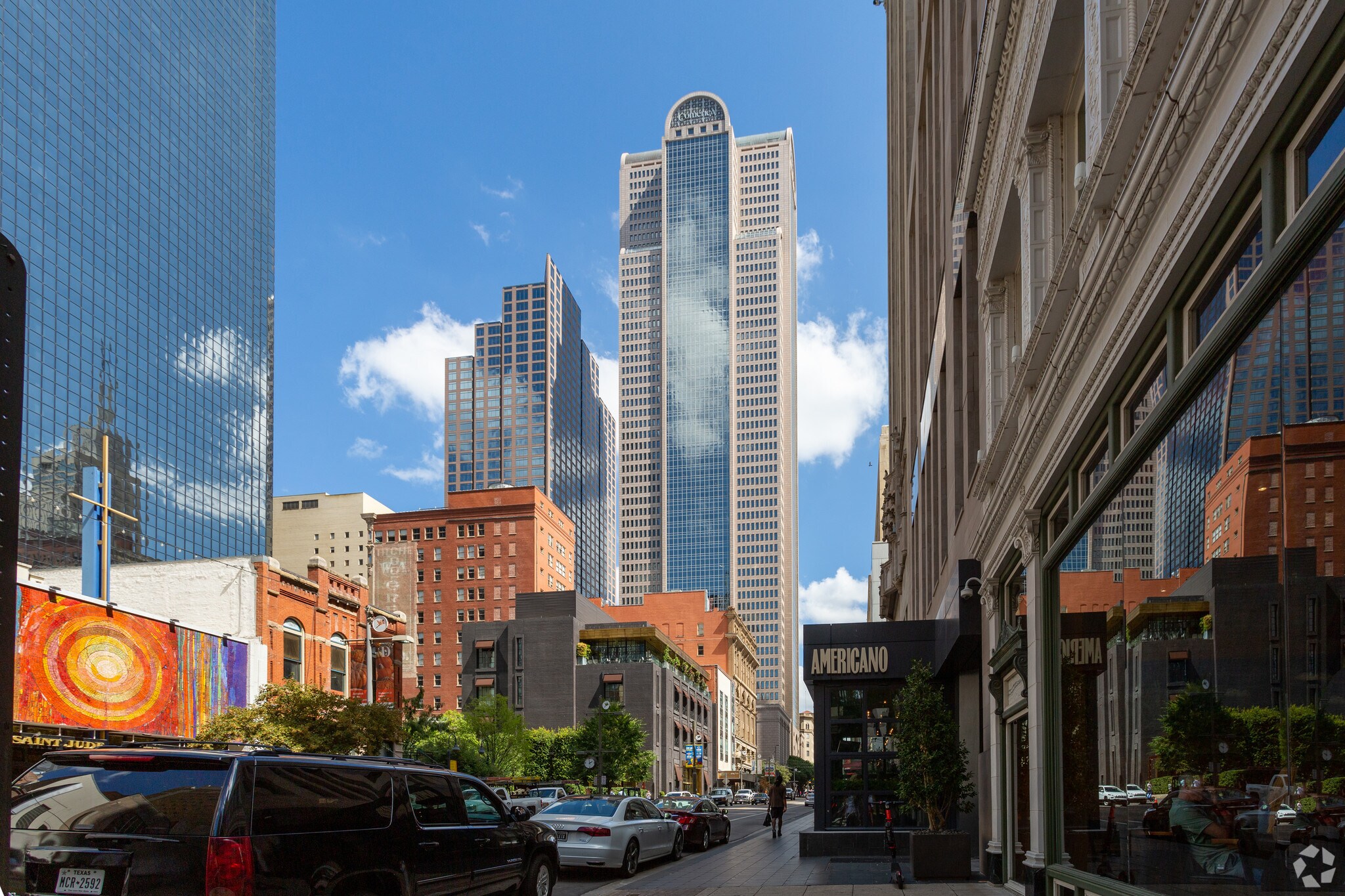 1717 Main St, Dallas, TX à louer Photo du bâtiment- Image 1 de 11