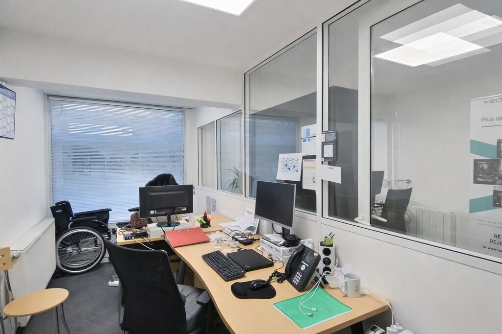 Rue Corbineau, Paris for lease Interior Photo- Image 1 of 7