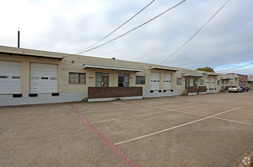 2908-2948 Blystone Ln, Dallas, TX for lease - Building Photo - Image 2 of 2