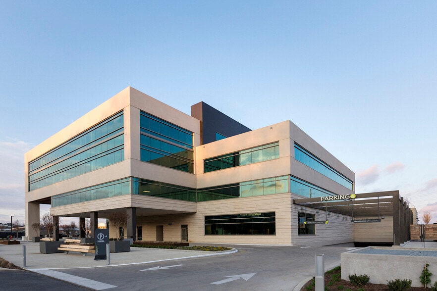 8 City Blvd, Nashville, TN for lease - Building Photo - Image 2 of 18