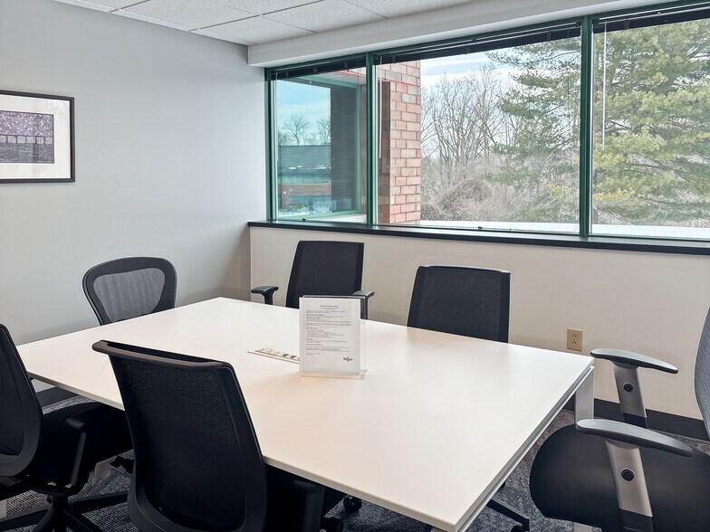 18 Campus Blvd, Newtown Square, PA à louer - Photo du bâtiment - Image 3 de 3