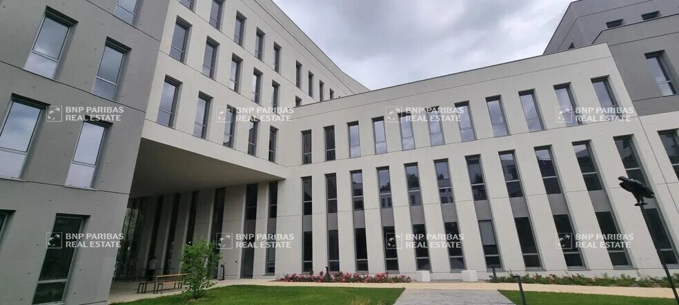 Bureau dans Villeurbanne à louer - Photo du bâtiment - Image 1 de 22