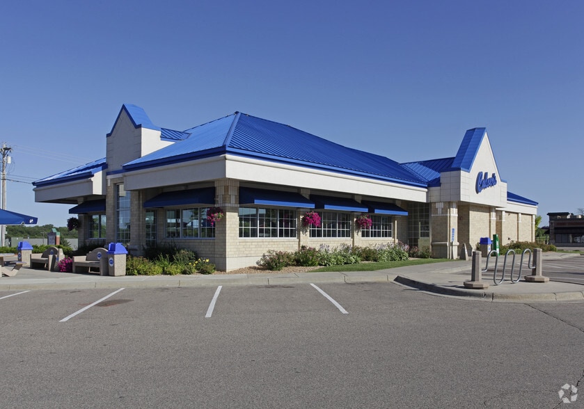 180 Pioneer Trl, Chaska, MN for sale - Primary Photo - Image 1 of 3