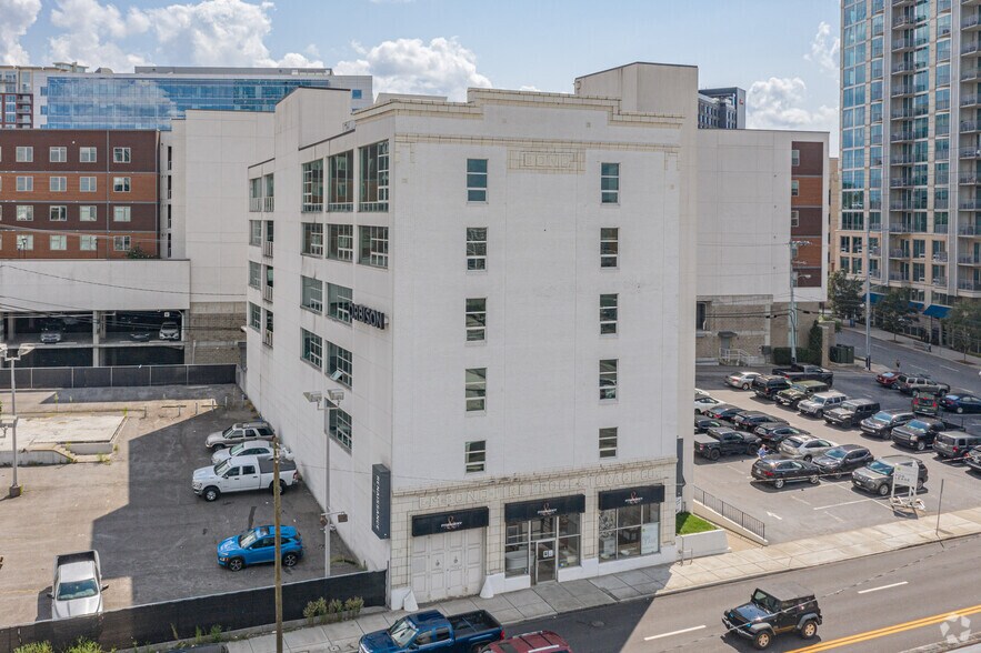 1625 Broadway, Nashville, TN à louer - Photo du bâtiment - Image 2 de 8